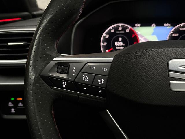 Seat LEON 1.5 eTSI FR Sport 150Pk Automaat (PANORAMADAK, APPLE CARPLAY, STUUR/STOELVERWARMING, CAMERA, SPORTSTOELEN, TREKHAAK, GETINT GLAS, ADAPTIVE CRUISE, NIEUWSTAAT)