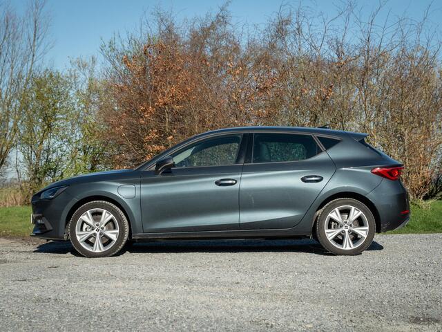 Seat LEON 1.4 TSI eHybrid PHEV FR // winterpakket // camera