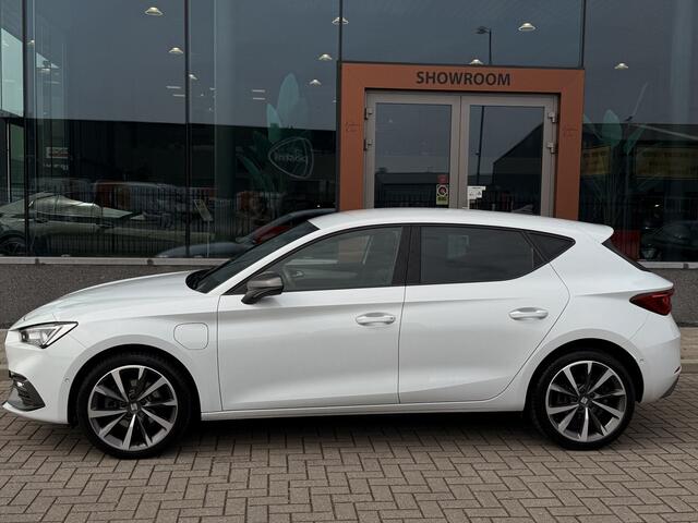 Seat LEON 1.4 TSI eHybrid PHEV FR | Stoel/Stuurverwarming | Cruise | Apple Carplay | Navi |
