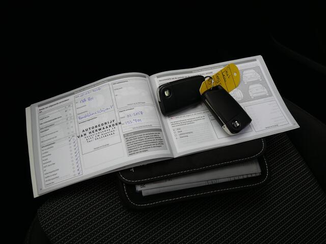 Seat LEON ST 1.0 EcoTSI STYLE INTENSE | NAVIGATIE | CARPLAY | ALL-SEASON | TREKHAAK | APK 02-2027!!