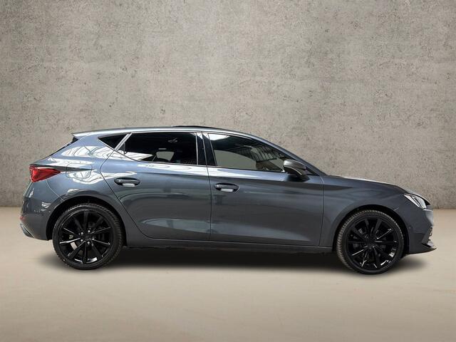 Seat LEON 1.4 TSI eHybrid PHEV FR 204Pk Automaat (SCHUIFDAK, APPLE CARPLAY, LEDER, STUUR/STOELVERWARMING, CAMERA, SPORTSTOELEN, GETINT GLAS, ADAPTIVE CRUISE, NIEUWSTAAT)