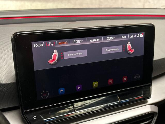 Seat LEON 1.4 TSI eHybrid PHEV FR 204Pk Automaat (SCHUIFDAK, APPLE CARPLAY, LEDER, STUUR/STOELVERWARMING, CAMERA, SPORTSTOELEN, GETINT GLAS, ADAPTIVE CRUISE, NIEUWSTAAT)