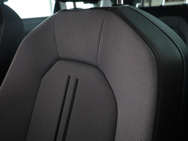 Seat LEON Sportstourer 1.5 TSI e-Hybrid Style Business Intense | Carplay (draadloos) | Navigatie | Adaptieve Cruise | Sensoren V+A + Achteruitrijcamera | Grootlicht Assistent