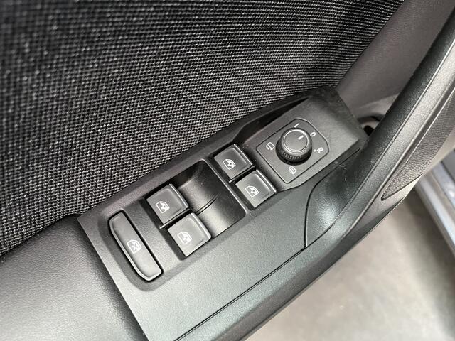 Seat LEON Sportstourer 1.4 TSI eHybrid PHEV Xcellence / AUTOMAAT/ PANO/ PARK. SENSOREN/ KEYLESS/ STOEL-STUURVERWARM./ LED/ BLUETOOTH/ ADAPT. CRUISE/ NAVI/ CLIMA