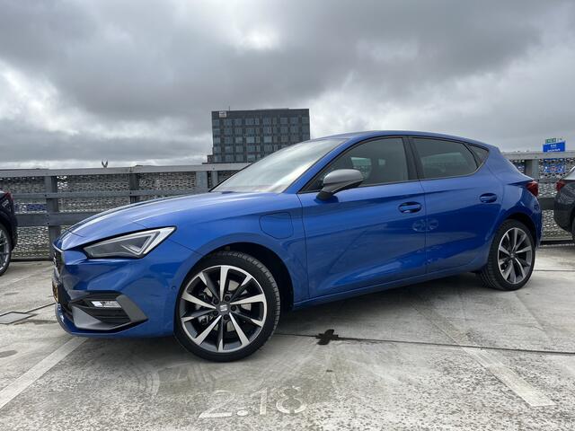 Seat LEON 1.5 TSI e-Hybrid FR Business Achteruitrijcamera - Dode hoeksensor