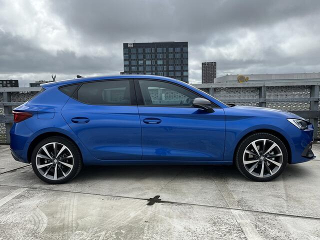 Seat LEON 1.5 TSI e-Hybrid FR Business Achteruitrijcamera - Dode hoeksensor