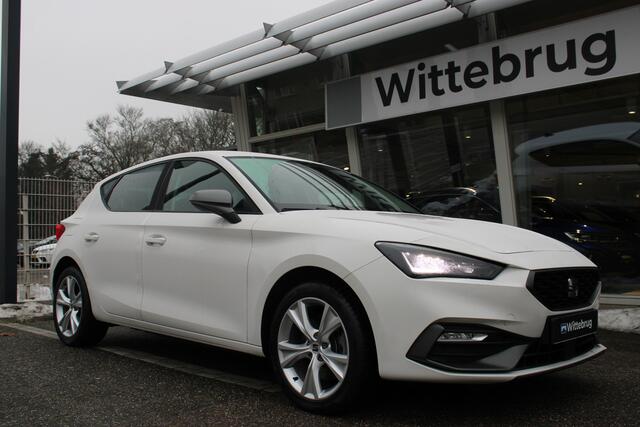 Seat LEON 1.4 TSI eHybrid 204pk PHEV FR DSG Automaat / Navigatie / LED / Parkeersensoren A / Digital cockpit / Verwarmb stoelen / 17''LMV P4