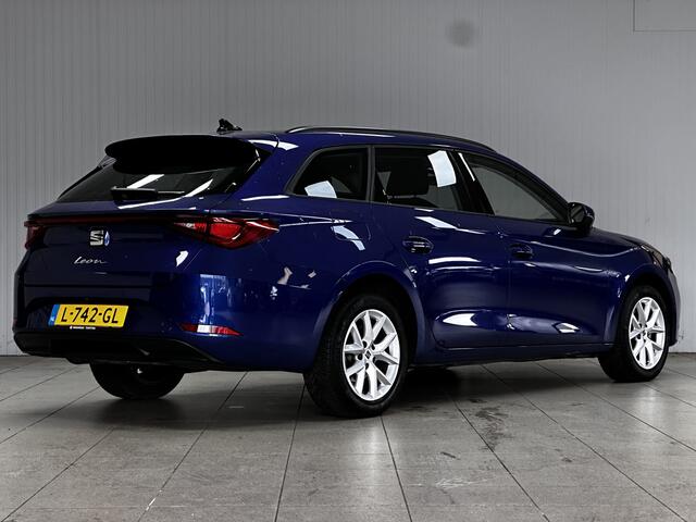 Seat LEON Sportstourer 1.5 TSI Style Business Intense/ Virtual-Dashb./ 16'' LMV/ LED Koplampen/ Keyless-GO/ Adaptive Cruise/ Apple + Android/ Extra getint glas/ Camera/ Lane-Assist./ Navi/ Grootlicht Assist.