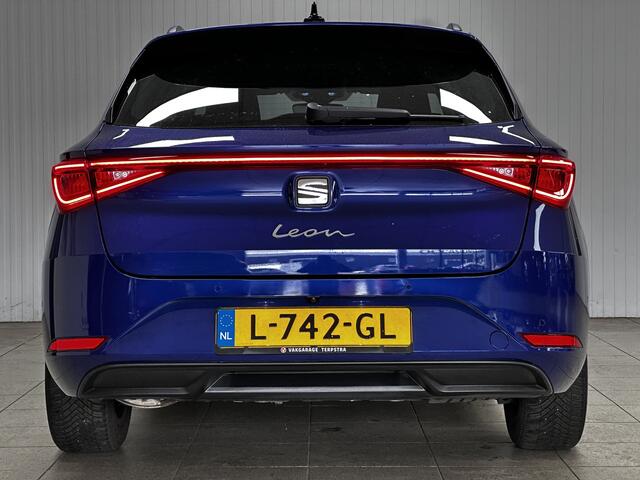 Seat LEON Sportstourer 1.5 TSI Style Business Intense/ Virtual-Dashb./ 16'' LMV/ LED Koplampen/ Keyless-GO/ Adaptive Cruise/ Apple + Android/ Extra getint glas/ Camera/ Lane-Assist./ Navi/ Grootlicht Assist.
