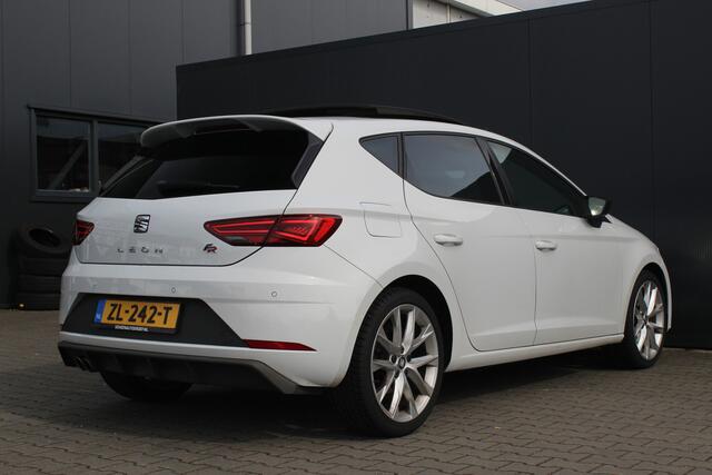 Seat LEON 1.5 TSI FR Business Intense 185pk | Incl. 12 maanden garantie | Stage 1 tune | Schuif/kantel dak | Stoelverwarming | Digitale cockpit | Parkeersensoren | Beats audio | Climate control | Adaptive cruise control | Airco | Apple carplay/Android auto