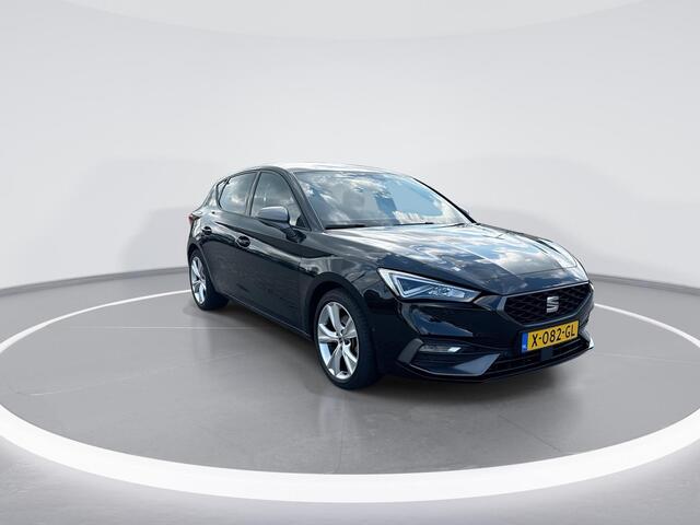 Seat LEON 1.0 TSI FR 110pk FR · Apple/Android Car Play · Camera · Elekt. inklapbare spiegels · Navigatie · Adaptive Cruise Control · Garantie t/m 10-11-2027 of 100.000km