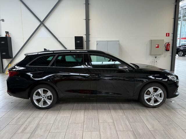 Seat LEON Sportstourer 1.5 TSI e-Hybrid 204pk FR Business | Trekhaak | Stoel // stuurwiel verwarming | Adapt. Cruise | Camera | 1/2 leer | Fabrieksgarantie t/m 05-2029 |