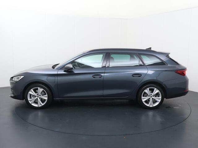 Seat LEON Sportstourer 1.4 TSI eHybrid PHEV FR Business Intense | 204 PK | SoH 99% | Trekhaak | Camera | LED | Carplay |
