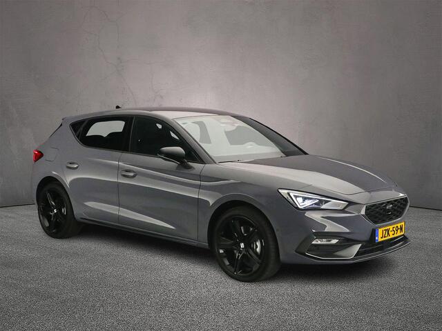 Seat LEON FR Business 1.5 TSI eHybrid 204pk DSG Automaat Adaptive cruise control, Achteruitrijcamera, LED matrix koplampen, Navigatie, Stuurwiel verwarmd, Black pack