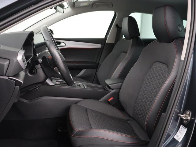 Seat LEON 1.4 TSI eHybrid PHEV FR | SOH 91,2% | Stoelverwarming | Adaptive cruise | Navigatie | Sfeerverlichting | Keyless | Stuurverwarming | Camera | 18'' | Full LED | Digital Cockpit | Plug In