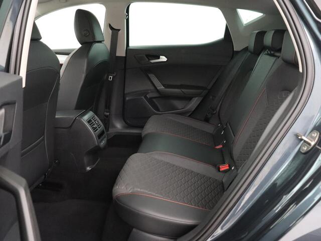 Seat LEON 1.4 TSI eHybrid PHEV FR | SOH 91,2% | Stoelverwarming | Adaptive cruise | Navigatie | Sfeerverlichting | Keyless | Stuurverwarming | Camera | 18'' | Full LED | Digital Cockpit | Plug In