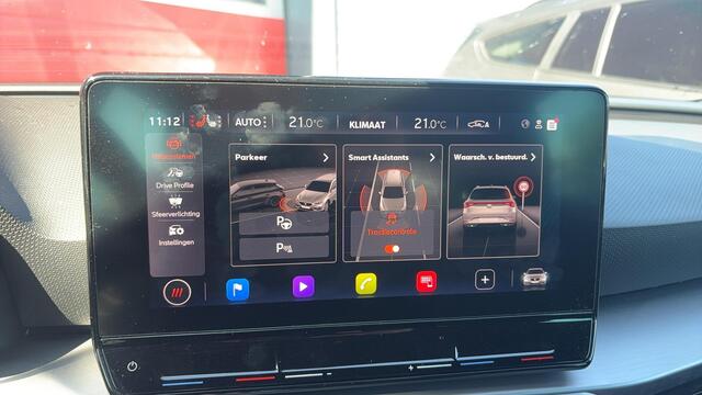Seat LEON Sportstourer 1.5 eTSI FR Launch Edition SFEER / KEYLESS / STOELVERW / STUURVERW / TREKHAAK / FULL LED / CARPLAY / PDC
