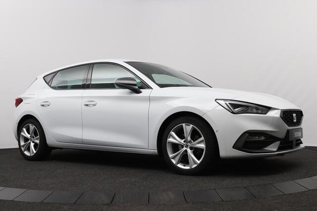 Seat LEON 1.0 TSI FR Launch Edition | Carplay/Android Auto | Stoel & Stuur Verwarming | Camera |