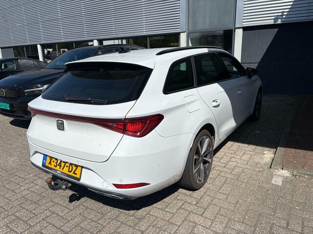 Seat LEON Sportstourer 1.4 TSI eHybrid PHEV FR 204pk | Trekhaak | Stoel & Stuurverwarming | Adaptive Cruise | Carplay |