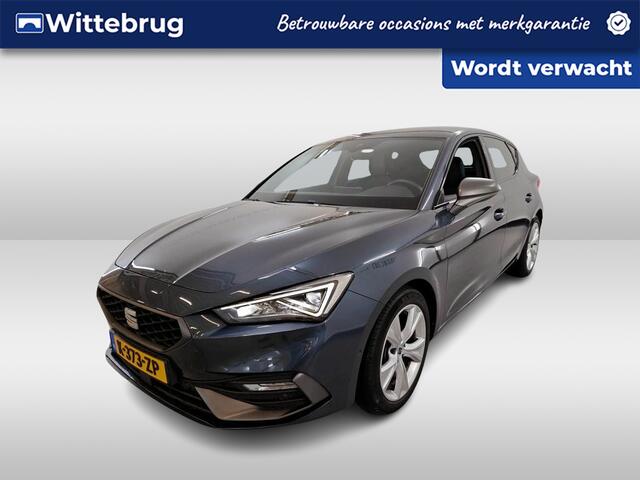 Seat LEON 1.0 TSI FR Business Intense Tech Navigatie / Parkeersensoren / Camera / Stoelverwarming / Clima / LED