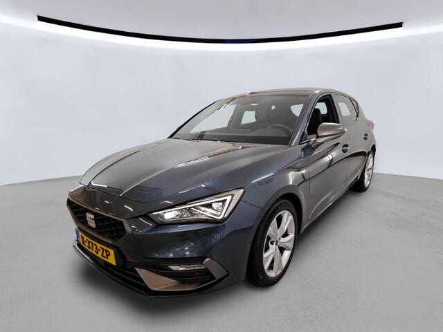 Seat LEON 1.0 TSI FR Business Intense Tech Navigatie / Parkeersensoren / Camera / Stoelverwarming / Clima / LED