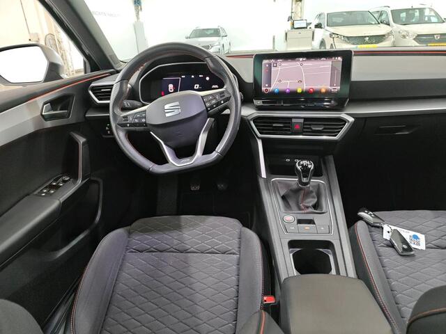 Seat LEON 1.0 TSI FR Business Intense Tech Navigatie / Parkeersensoren / Camera / Stoelverwarming / Clima / LED