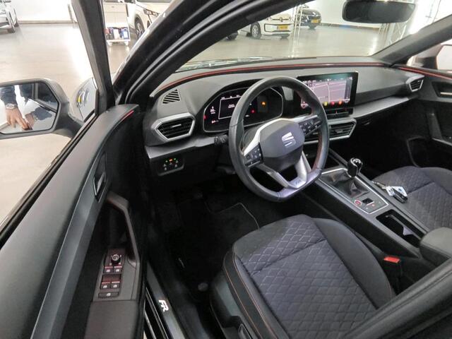 Seat LEON 1.0 TSI FR Business Intense Tech Navigatie / Parkeersensoren / Camera / Stoelverwarming / Clima / LED