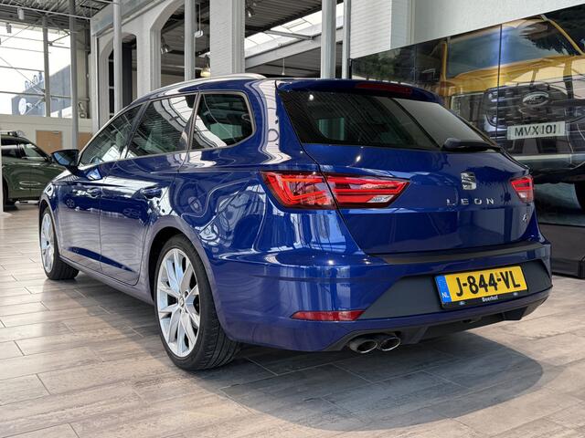 Seat LEON ST 1.4 EcoTSI 150 FR | Trekhaak | Pano | Half leer | 18" | Stoelverw. | Apple Carplay | Navi | Clima | Cruise