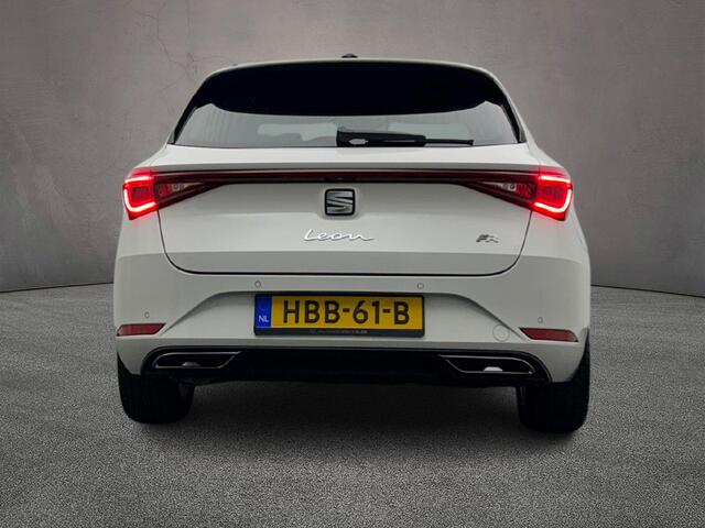 Seat LEON Sportstourer FR 1.5 TSI 115pk Cruise control, Parkeersensor achter, App connect, LED koplampen, Airco, DAB, Radio, Bluetooth