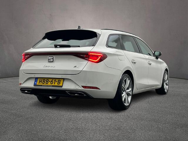 Seat LEON Sportstourer FR 1.5 TSI 115pk Cruise control, Parkeersensor achter, App connect, LED koplampen, Airco, DAB, Radio, Bluetooth