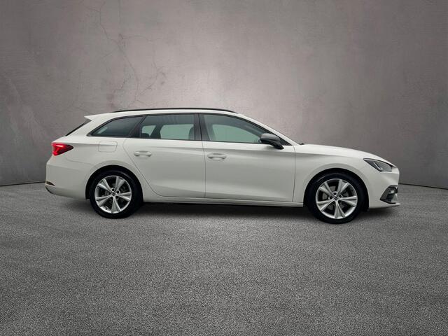 Seat LEON Sportstourer FR 1.5 TSI 115pk Cruise control, Parkeersensor achter, App connect, LED koplampen, Airco, DAB, Radio, Bluetooth