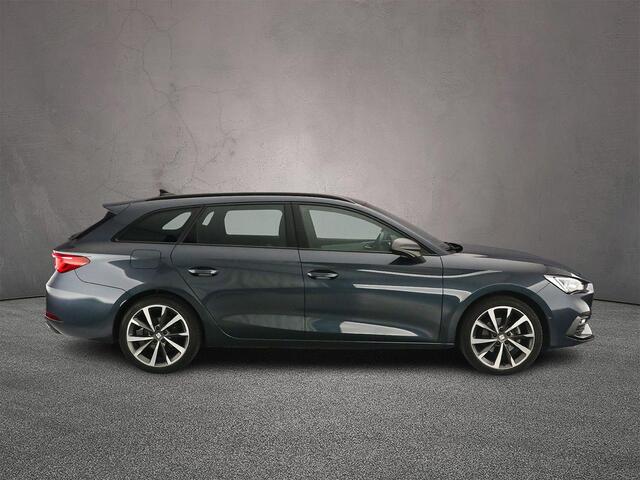 Seat LEON Sportstourer FR Business Intense 1.5 TSI 150pk Adaptive cruise control, Elektrische achterklep, Navigatie, Achteruitrijcamera, LED koplampen, Stuurwiel verwarmd
