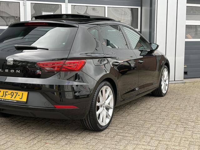 Seat LEON 1.5 TSI FR Business Intense | Pano | Beats | Parkeer sensoren | Stoel verwarming |