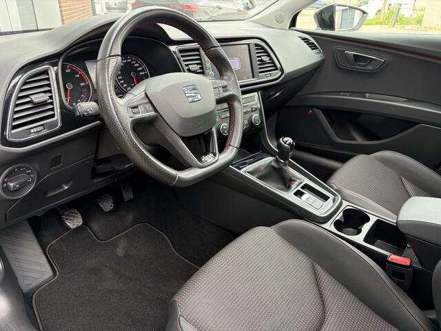 Seat LEON 1.5 TSI FR Business Intense | Pano | Beats | Parkeer sensoren | Stoel verwarming |