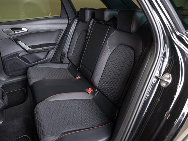 Seat LEON Sportstourer 1.5 TSI FR / 150pk / Stoel en stuur verwaming / Achteruitrij camera /