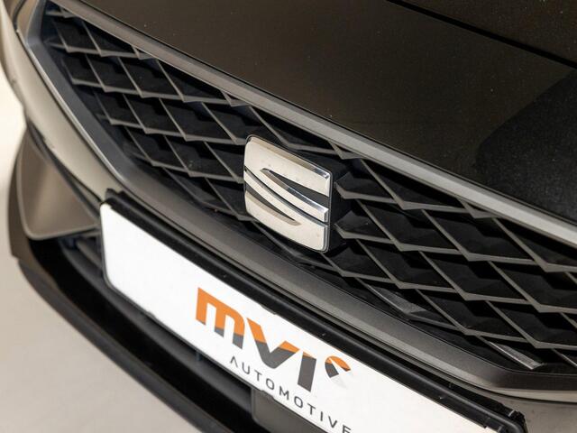 Seat LEON Sportstourer 1.5 TSI FR / 150pk / Stoel en stuur verwaming / Achteruitrij camera /