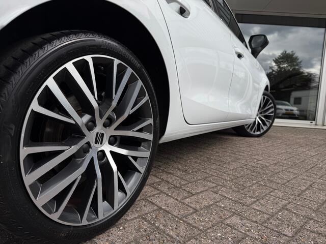 Seat LEON 1.5 eTSI DSG Xcellence - 150PK Full LED 18LMV VC NAVI