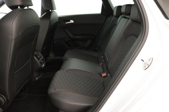 Seat LEON Sportstourer 1.4 TSI eHybrid PHEV FR Business Intense Hybride, Navi, Carplay/Android auto Draadloos, Sportstoelen, Digital Cockpit 339