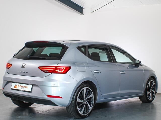 Seat LEON 1.0 EcoTSI Style Business Intense Cruise Control, LED, Camera, Apple Carplay/Android Auto