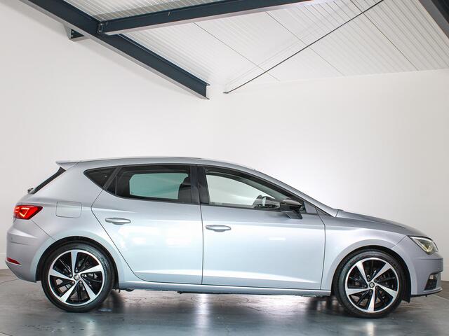 Seat LEON 1.0 EcoTSI Style Business Intense Cruise Control, LED, Camera, Apple Carplay/Android Auto
