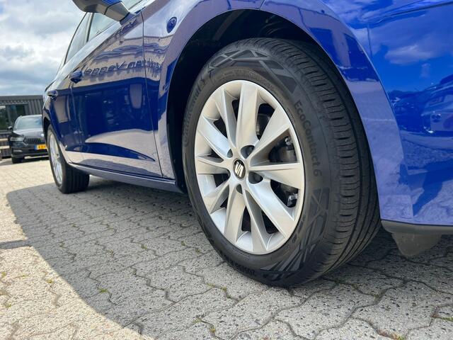 Seat LEON ST 1.0 EcoTSI Style Business Intense trekhaak, cruise, carplay, clima