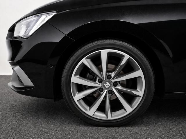 Seat LEON 1.0 eTSI FR Business Intense Matrix LED Adaptive Cruise Park Assist Virtual Cockpit 10" navigatie 18" Velgen Side Assist/uitparkeerhulp