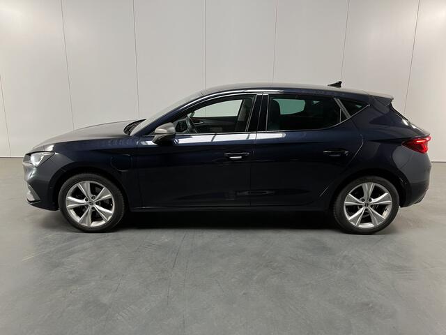 Seat LEON 1.4 TSI eHybrid PHEV FR / AUTOMAAT/ PARK.SENSOR.V+A/ CAMERA/ STUUR+STOELVERWARM./ ACC/ FULL LINK/ DODEHOEK/ KEYLESS/ DIGITAL DASH/ RIJ-MODI/ NAVI/ DAB/ CLIMA/ 17'' LMV
