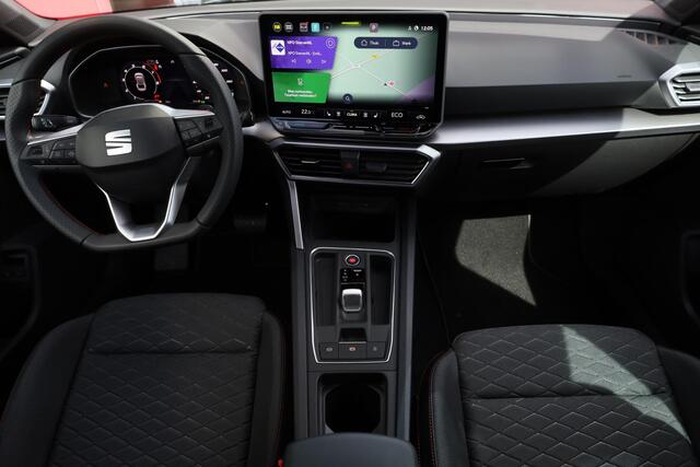 Seat LEON Sportstourer 1.5 TSI e-Hybrid FR Business 204PK / 150kW DSG, Dodehoekdetectie (side assist), achteruitrijcamera (rear view), parkeersensoren voor en achter (pdc), keyless start & entry, Apple Carplay & Android Auto, elektrische achterklep met sensorsturin