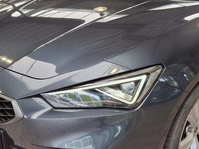 Seat LEON Sportstourer 1.5 TSI e-Hybrid 204pk FR Business | Trekhaak | Stoel- en stuurwiel verwarming | Adapt. Cruise | Camera | 1/2 leer | Fabrieksgarantie t/m 05-2029 |