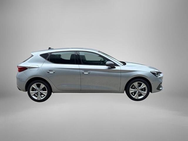 Seat LEON 1.4 TSI eHybrid 204pk DSG PHEV FR Business Intense · Apple/Android Car Play · Stoelverwarming · Draadloze Telefoonlader · ACC · Parkeer assistent ·