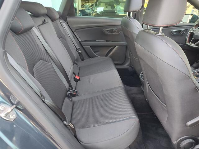 Seat LEON ST 1.5 TSI FR BUSINESS INTENSE Open dak | Trekhaak | Carplay/Android