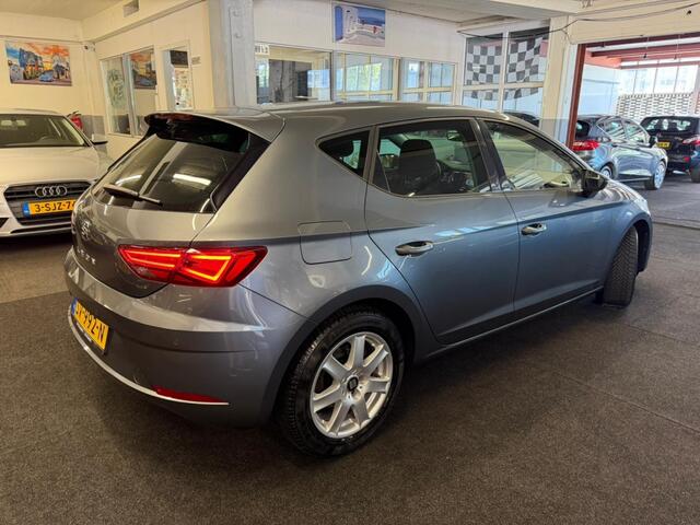 Seat LEON 1.0 EcoTSI Style*Camera*Xenon*Carplay*Velgen