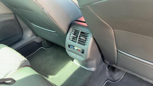 Seat LEON Sportstourer 1.5 TSI FR Business Intense CAMERA / KEYLESS / FULL LED / CARPLAY / STOELVERW / STUURVERW / NAVI / CLIMA / PDC / BLUETOOTH / ACC / NL-AUTO