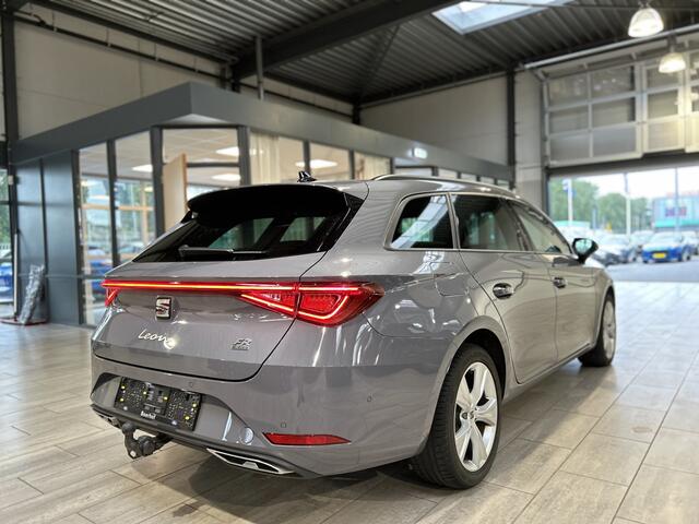 Seat LEON Sportstourer 1.5 TSI e-Hybrid 204pk FR Business | Trekhaak | Stoel- en stuurwiel verwarming | Adapt. Cruise | Camera | 1/2 leer | Fabrieksgarantie t/m 05-2029 |